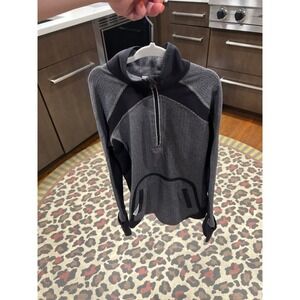 Ivivva (by Lululemon) Speed Seeker 1/4 zip pullover in black girls 10